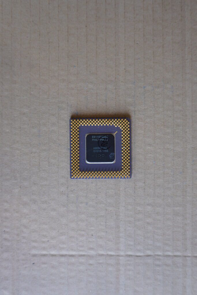 Photo of Ceramic No Gold Button With Gold Pins CPU